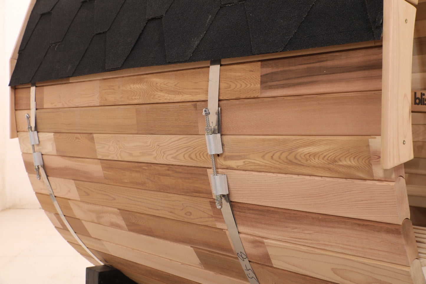 Blisspod Prague 4-6 Person Outdoor Cedar Barrel Sauna